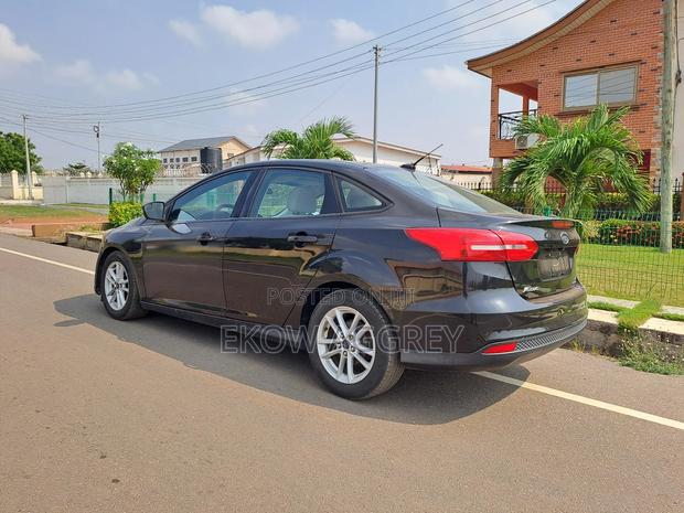 Ford Focus SE 4dr Sedan (2.0L 4cyl 5M) 2015 Black