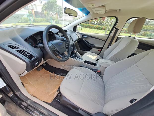 Ford Focus SE 4dr Sedan (2.0L 4cyl 5M) 2015 Black