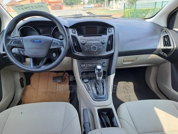 Ford Focus SE 4dr Sedan (2.0L 4cyl 5M) 2015 Black