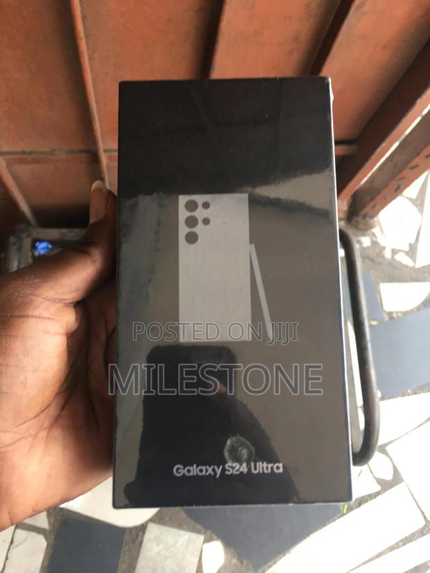 New Samsung Galaxy S24 Ultra 1 TB Gray
