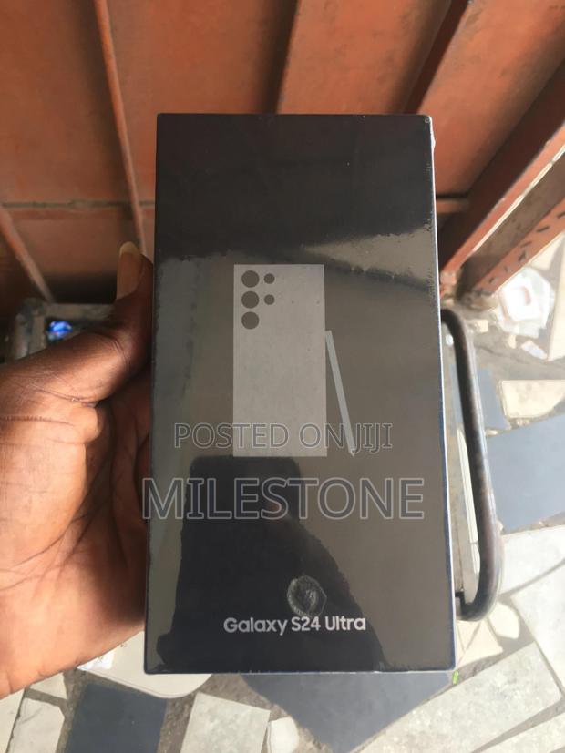 New Samsung Galaxy S24 Ultra 1 TB Gray photo 2
