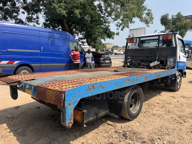 Hyundai Mighty Tow Truck (Flatbed / Recovery Truck)