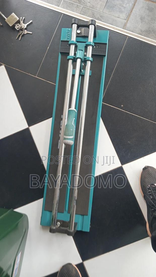Tile Cutting Machine