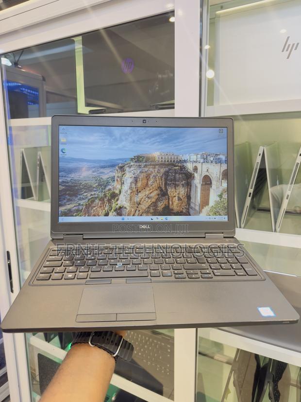 Laptop Dell Latitude 5590 8GB Intel Core i7 SSD 256GB