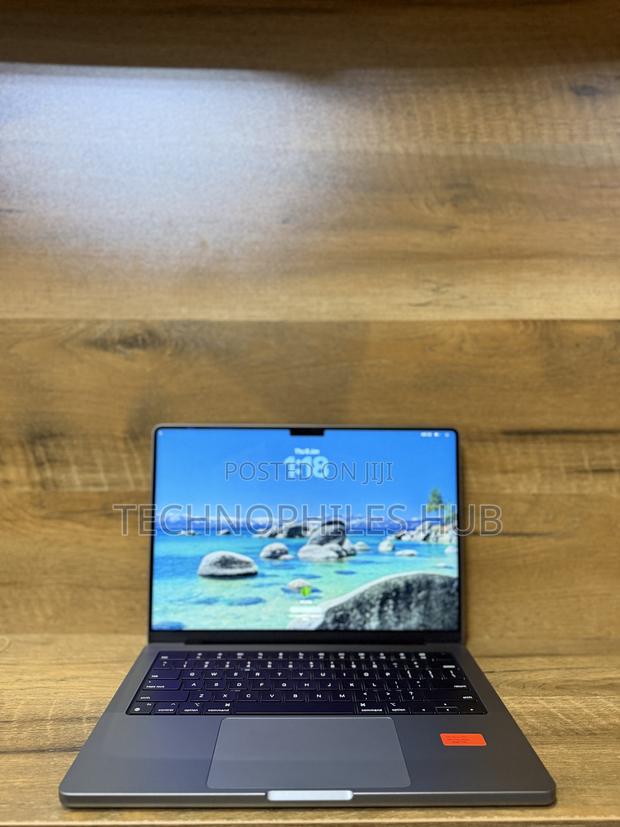Laptop Apple MacBook Pro 8GB Apple M3 SSD 1T