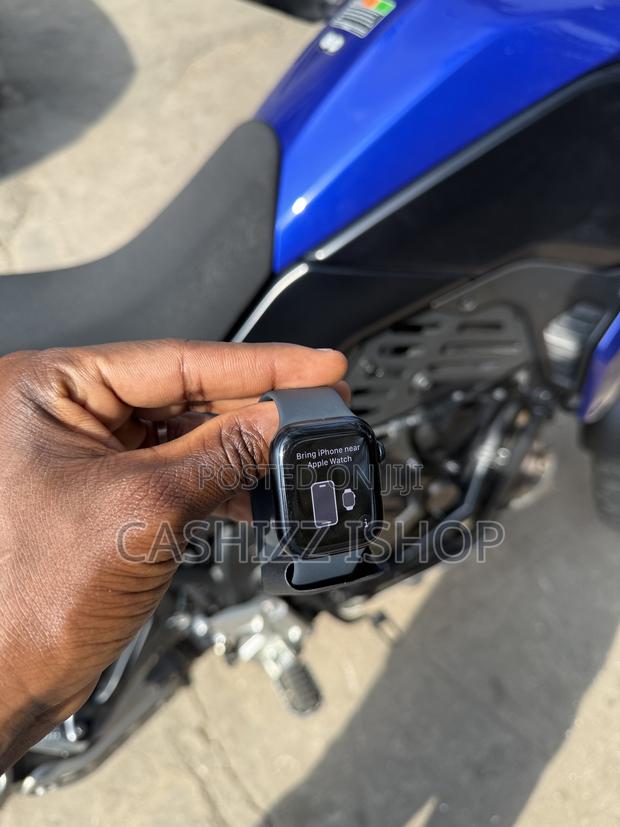 Apple Watch Series 7 photo 2