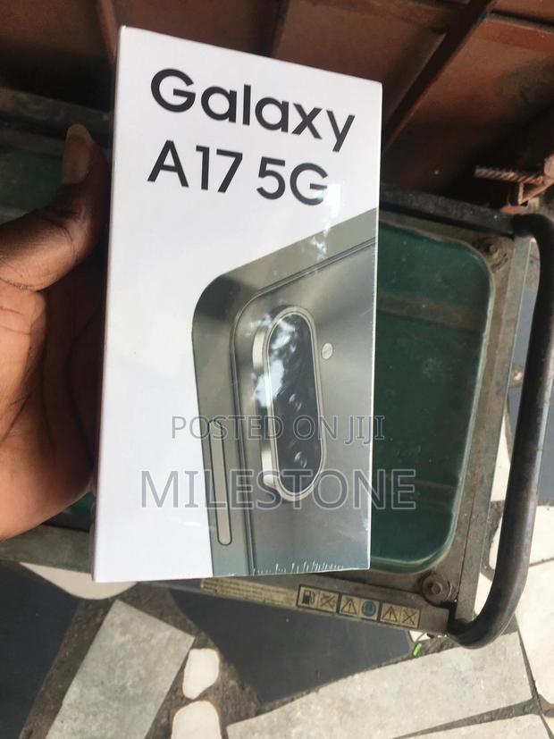New Samsung Galaxy A17 5G 256 GB Black photo 2