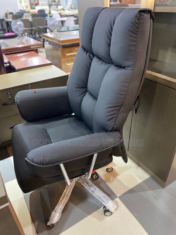 Well Grounded Executive Office Chair photo 2