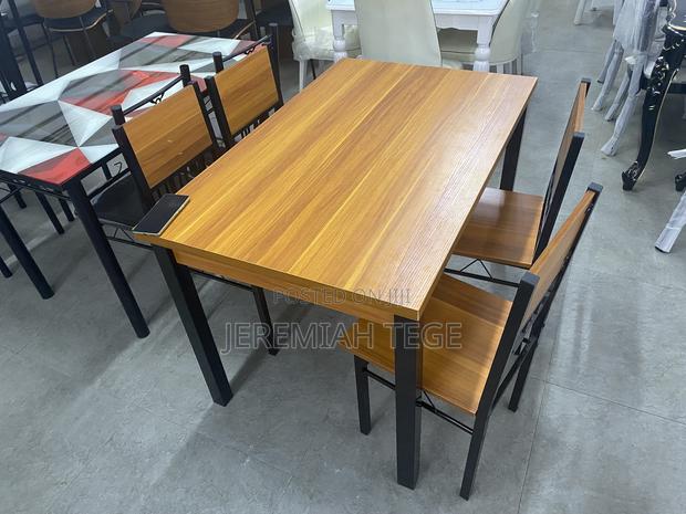 Quality Modern Dining Table With Four Seats photo 2