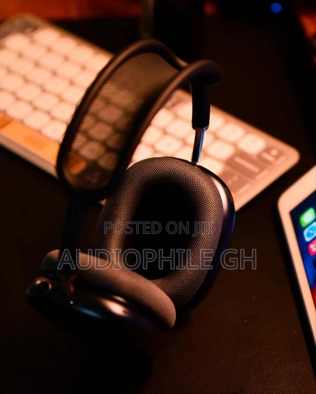 Apple Airpods Max Gen 2 Headphones ( New but Not in Box ) photo 3