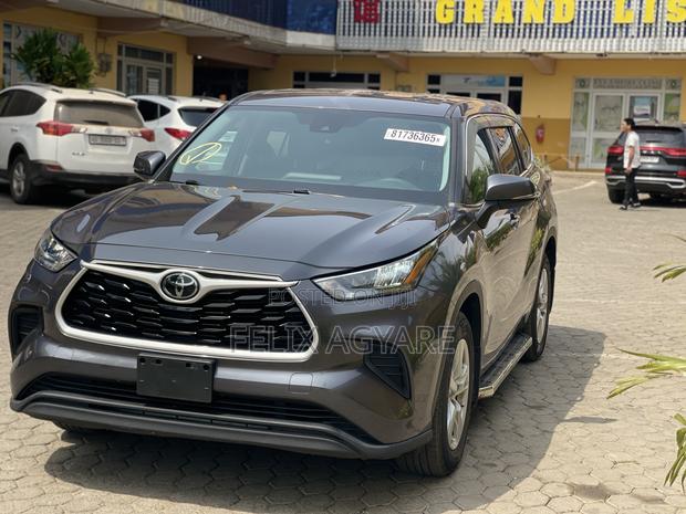 Toyota Highlander LE AWD 2020 Gray