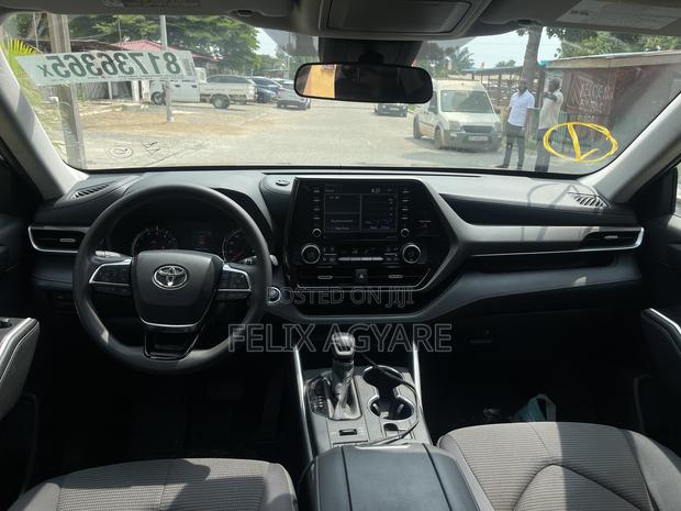 Toyota Highlander LE AWD 2020 Gray