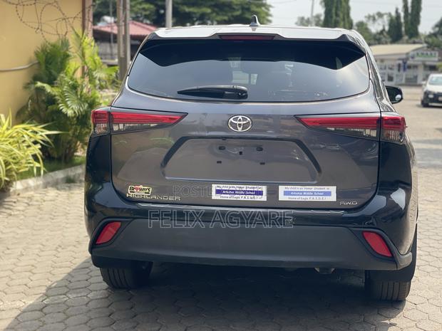 Toyota Highlander LE AWD 2020 Gray