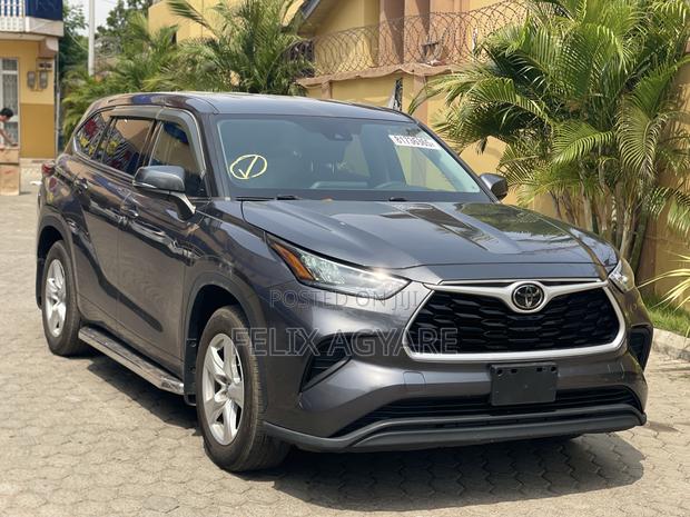 Toyota Highlander LE AWD 2020 Gray