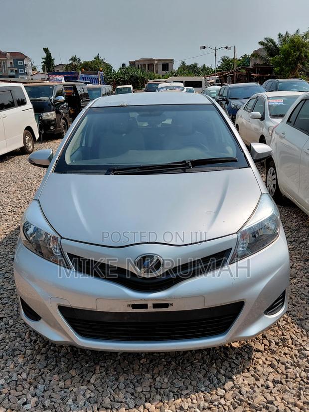 Toyota Vitz 2013 Gray
