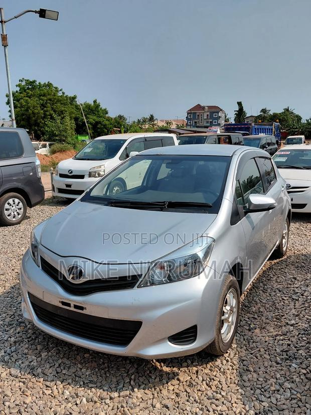 Toyota Vitz 2013 Gray