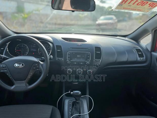 Kia Forte LX Hatchback 2016 Red