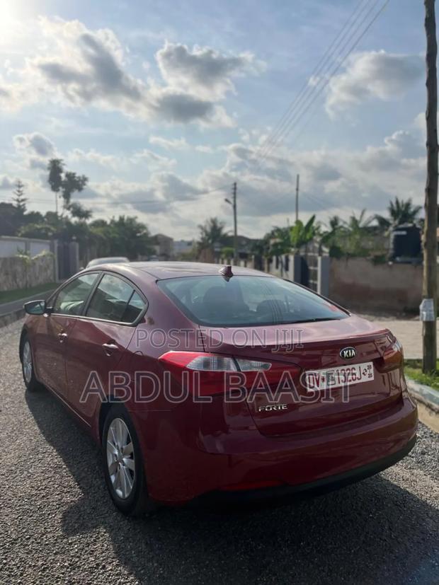 Kia Forte LX Hatchback 2016 Red