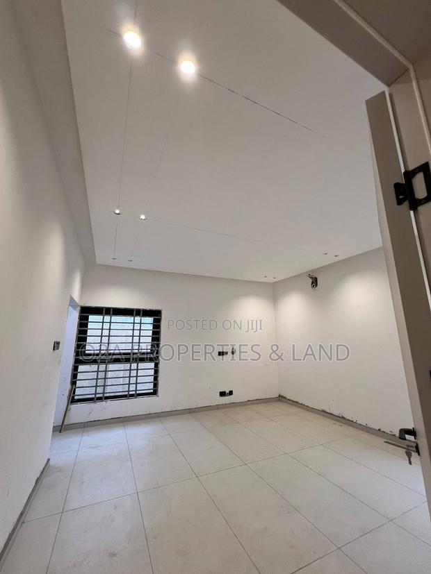 3bdrm Bungalow in East Legon Hills for sale photo 6