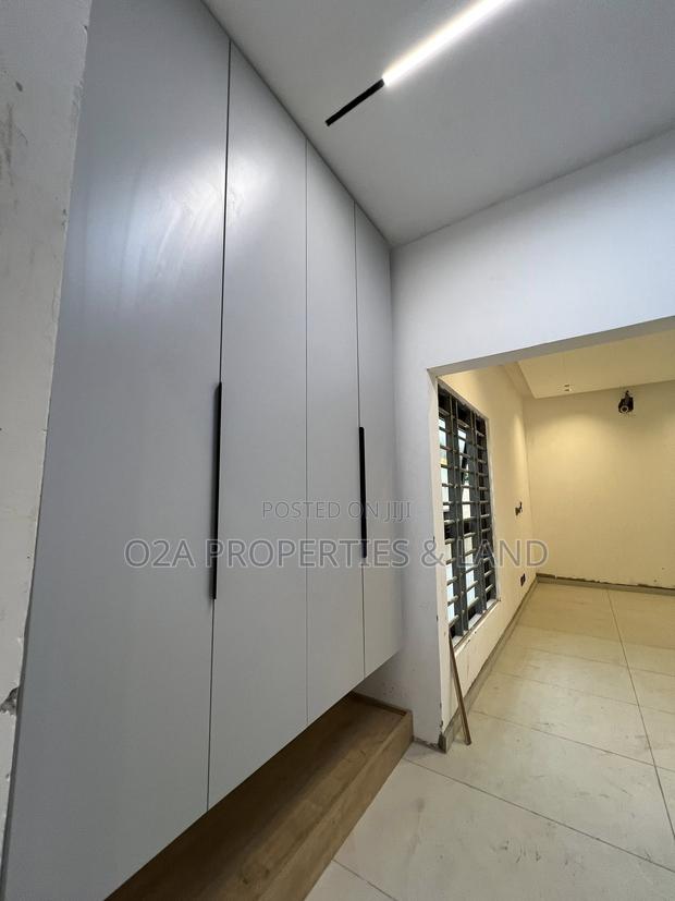 3bdrm Bungalow in East Legon Hills for sale photo 7