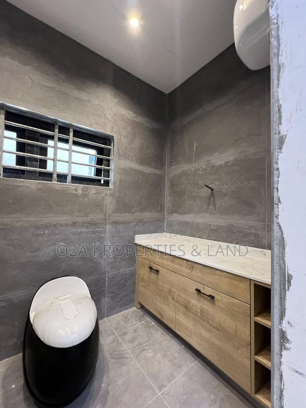 3bdrm Bungalow in East Legon Hills for sale photo 10