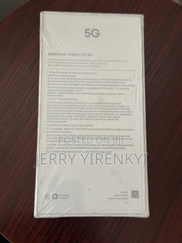 New Samsung Galaxy S10 5G 256 GB Black photo 4