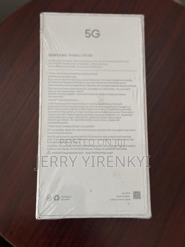 New Samsung Galaxy S10 5G 256 GB Black photo 3