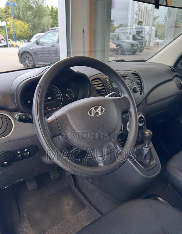 Hyundai I10 1.1 2010 Black photo 5