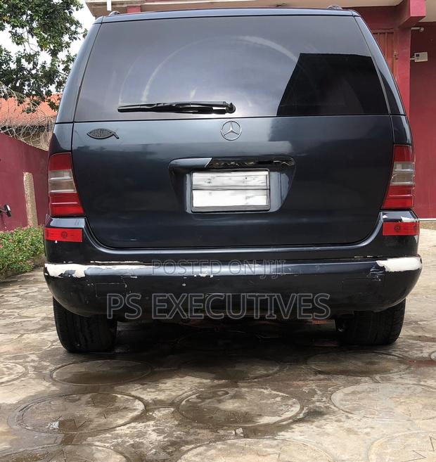 Mercedes-Benz M Class 2003 Blue photo 3