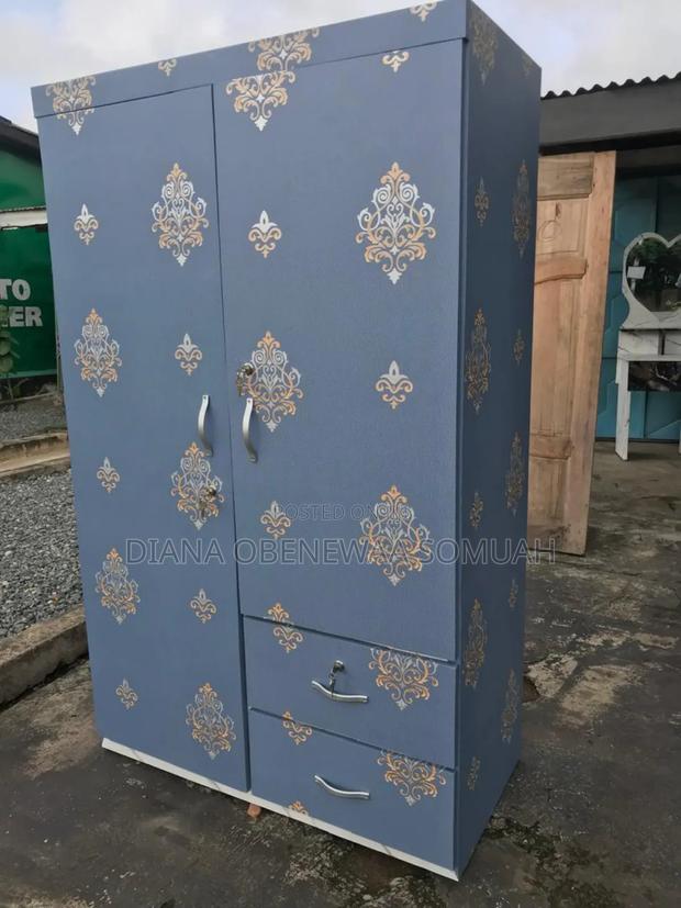 Two in One Wardrobe Which Has Two Drawers. photo 2