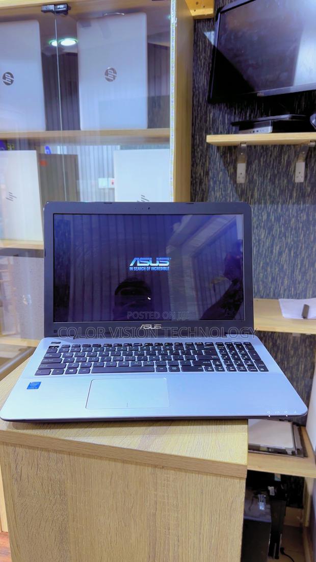 Laptop Asus A42DE 6GB Intel Core I5 HDD+SSD 750GB