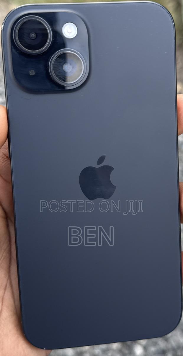 Apple iPhone 15 256 GB Black photo 2