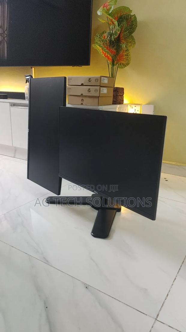 Dell Edgeless 24 Inch Monitor photo 5