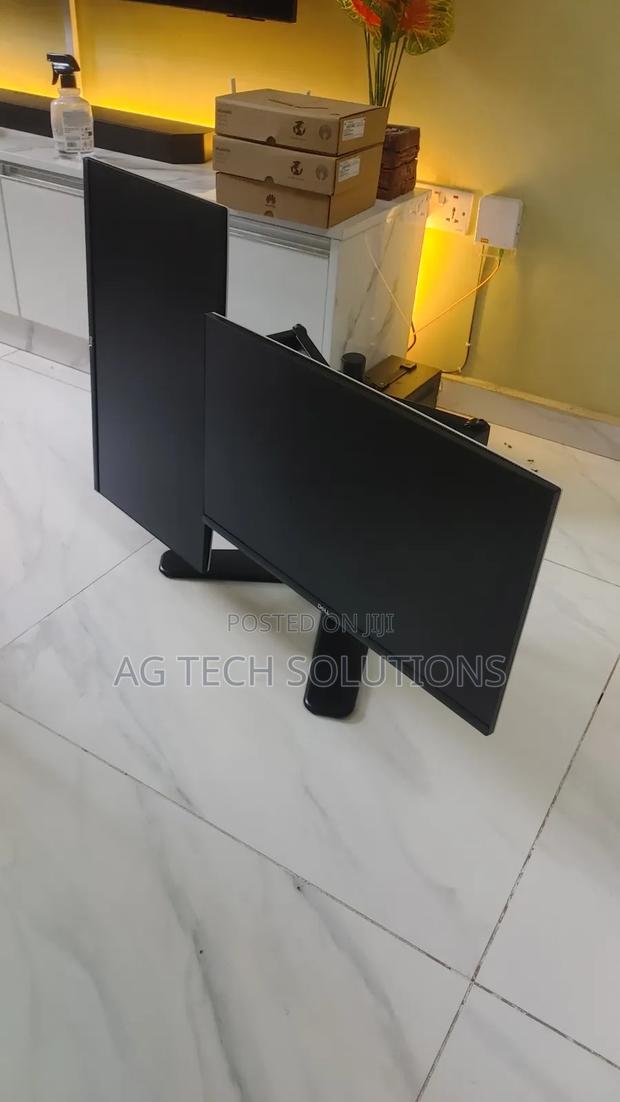 Dell Edgeless 24 Inch Monitor photo 7