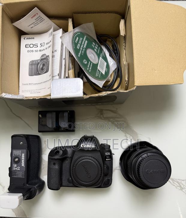 Canon Eos 5d Mark Iv With Zoom Lens photo 2