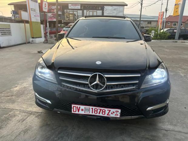 Mercedes-Benz C300 Sport 4Matic Sedan AWD (3.5L 6cyl 7A) 2014 Black