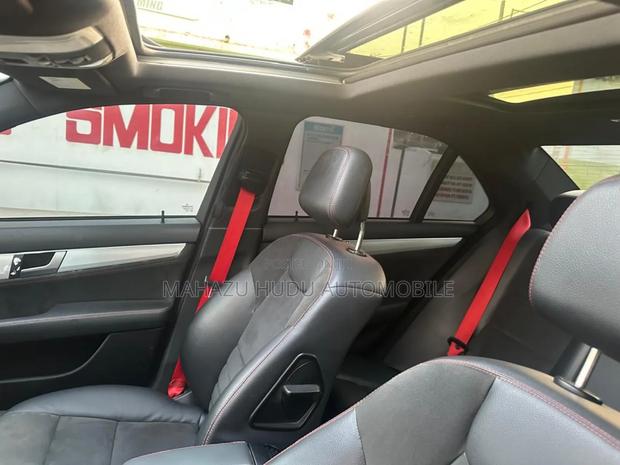 Mercedes-Benz C300 Sport 4Matic Sedan AWD (3.5L 6cyl 7A) 2014 Black