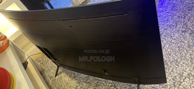 Sumsung 65 Curved Inches photo 3