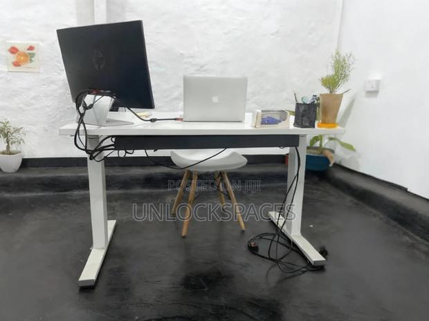 Height-Adjustable Desks for Office and Home Uk