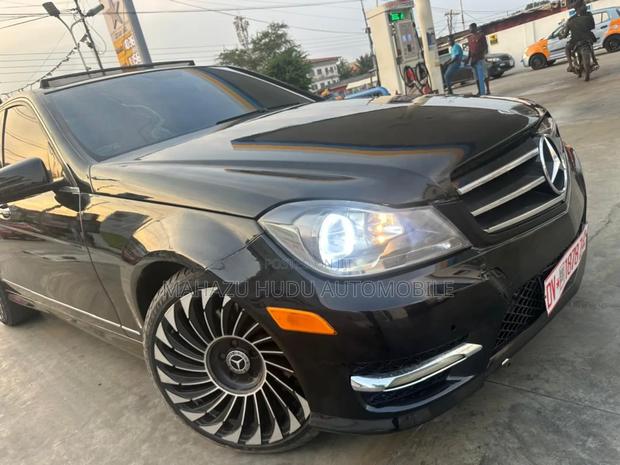 Mercedes-Benz C300 Sport 4Matic Sedan AWD (3.5L 6cyl 7A) 2014 Black