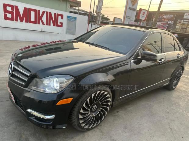 Mercedes-Benz C300 Sport 4Matic Sedan AWD (3.5L 6cyl 7A) 2014 Black