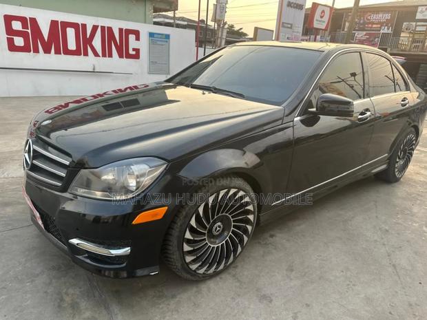 Mercedes-Benz C300 Sport 4Matic Sedan AWD (3.5L 6cyl 7A) 2014 Black