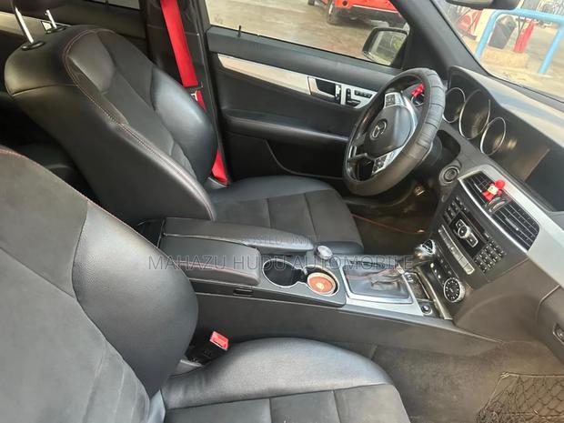 Mercedes-Benz C300 Sport 4Matic Sedan AWD (3.5L 6cyl 7A) 2014 Black