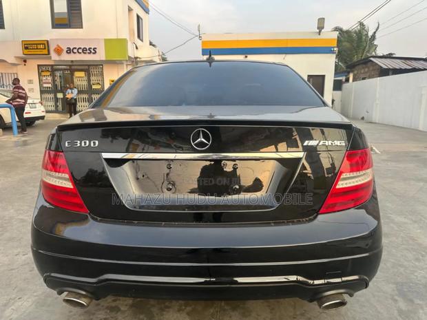 Mercedes-Benz C300 Sport 4Matic Sedan AWD (3.5L 6cyl 7A) 2014 Black