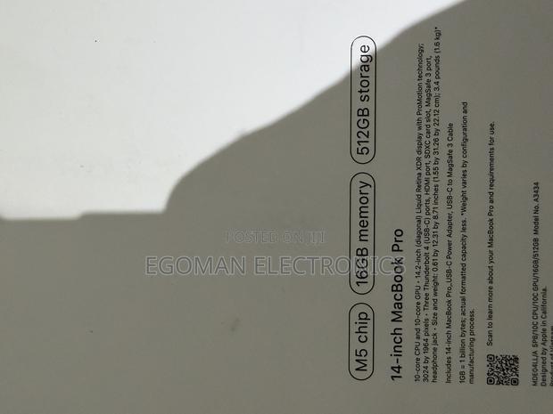 New Laptop Apple Macbook Pro 2025 M5 14-Inch 16GB Apple M5 SSD 512GB