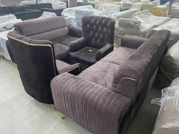 Quality Royal Sofa Set photo 3
