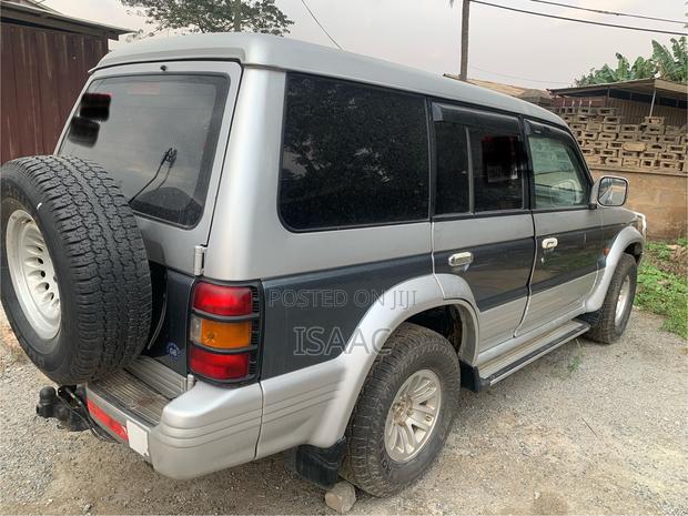 Mitsubishi Pajero 2006 Gray