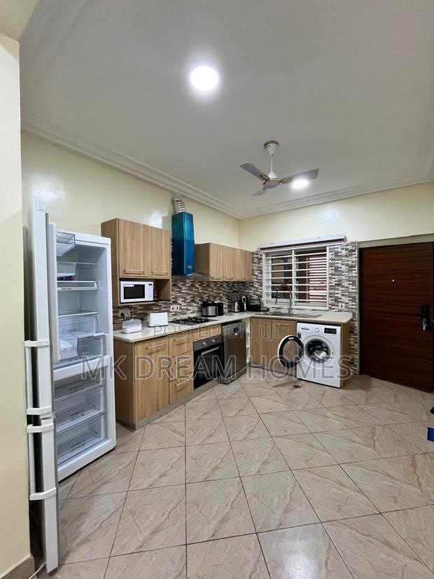 Furnished 2bdrm Apartment in School Junction for rent photo 7