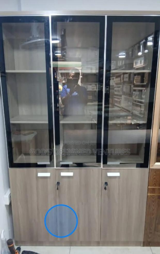 Solid 3door Bookshelves