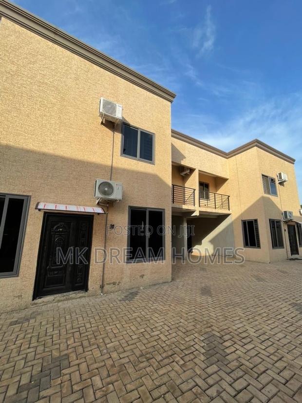 3bdrm House in Lake Side Estate for sale